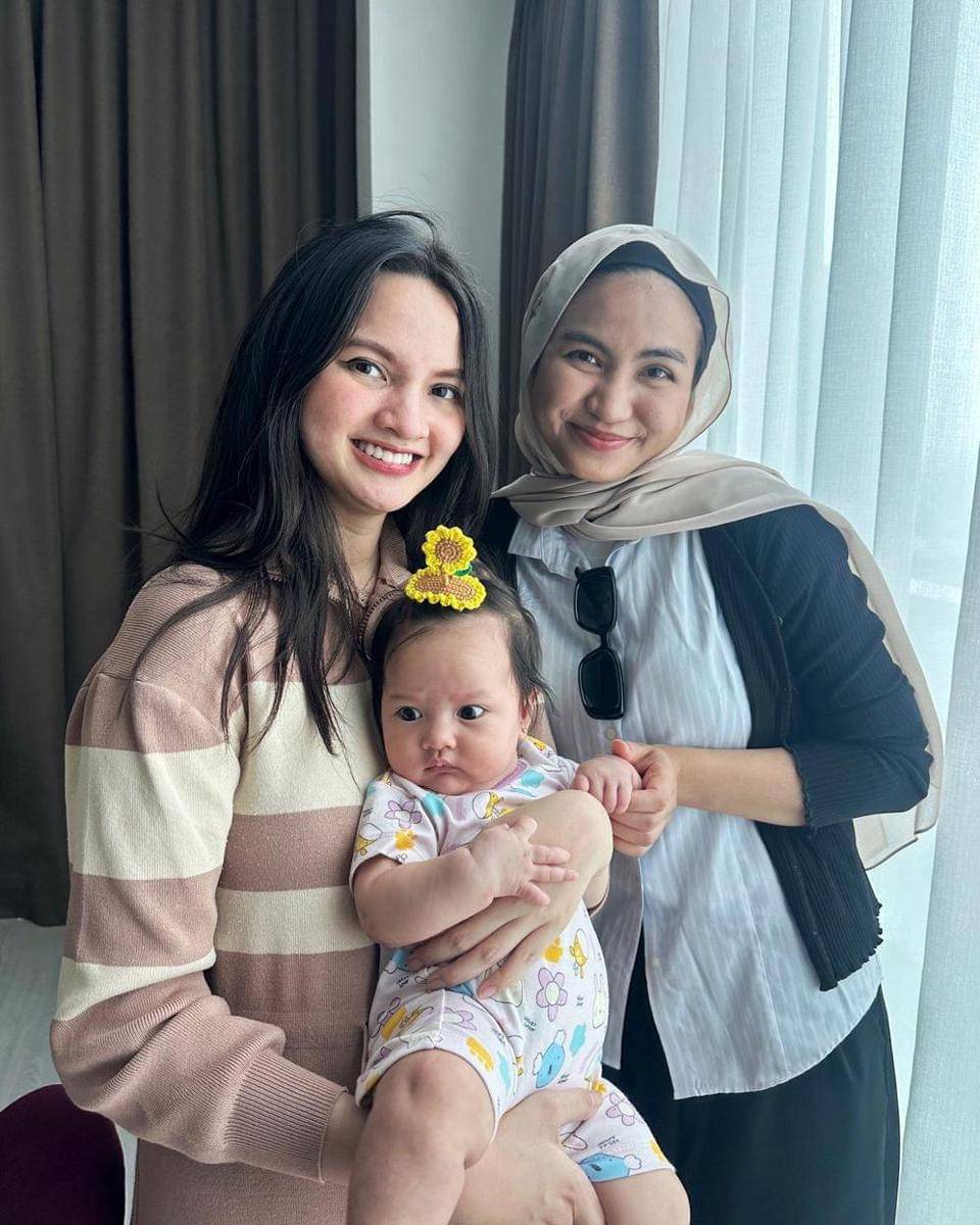 Instagram.com/sabrinaanggraini